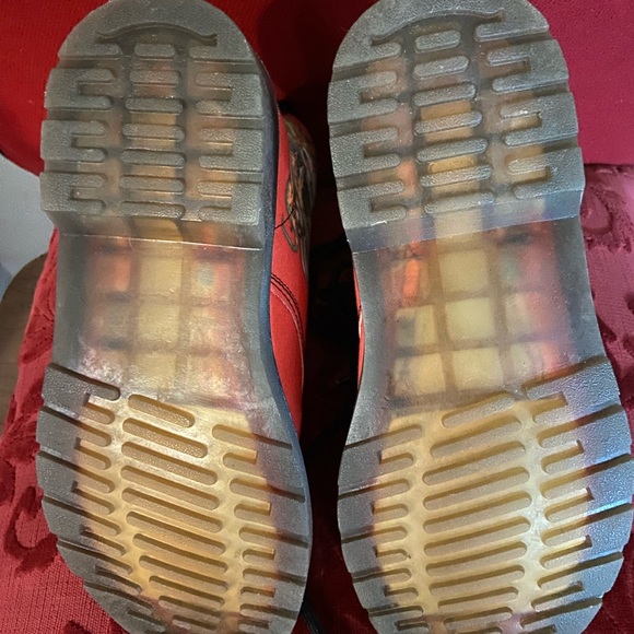 Red Skull Boots (size 6) - Picture 5 of 6